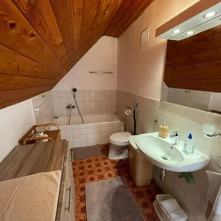 Topart Vendeghaz Balatongyoeroek, Lakeside House بيت للعطل Balatongyörök